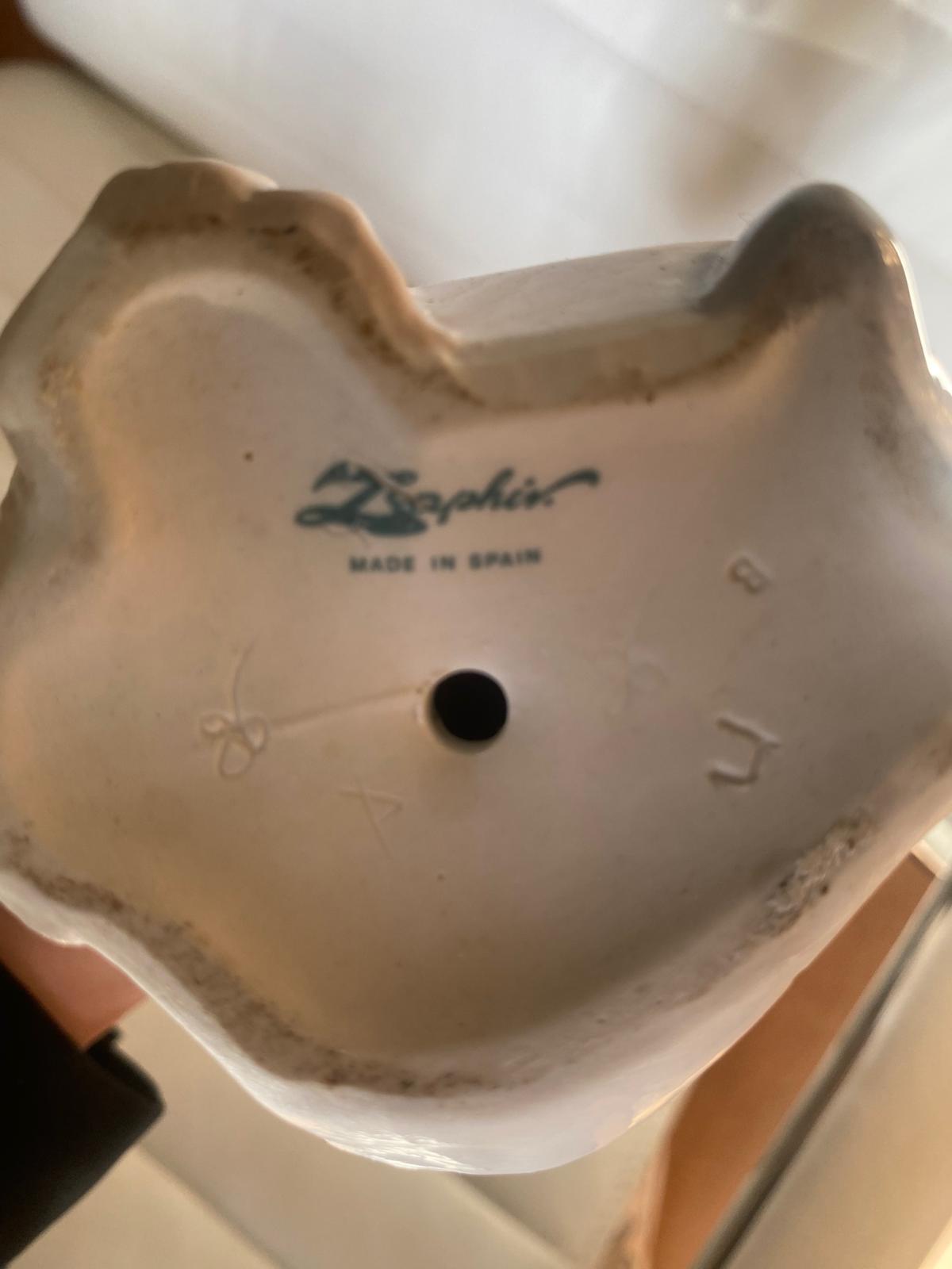 Zaphir Porslinsfigurer – Handgjorda samlarobjekt från Spanien 🇬🇧 Zaphir Porcelain Figurines – Handcrafted Collectibles from Spain